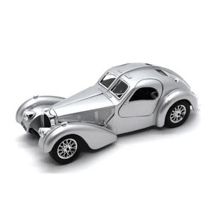 Miniatura Carro Bugatti Type 57Sc Atlantic 1/24 Prata Bburago 22092